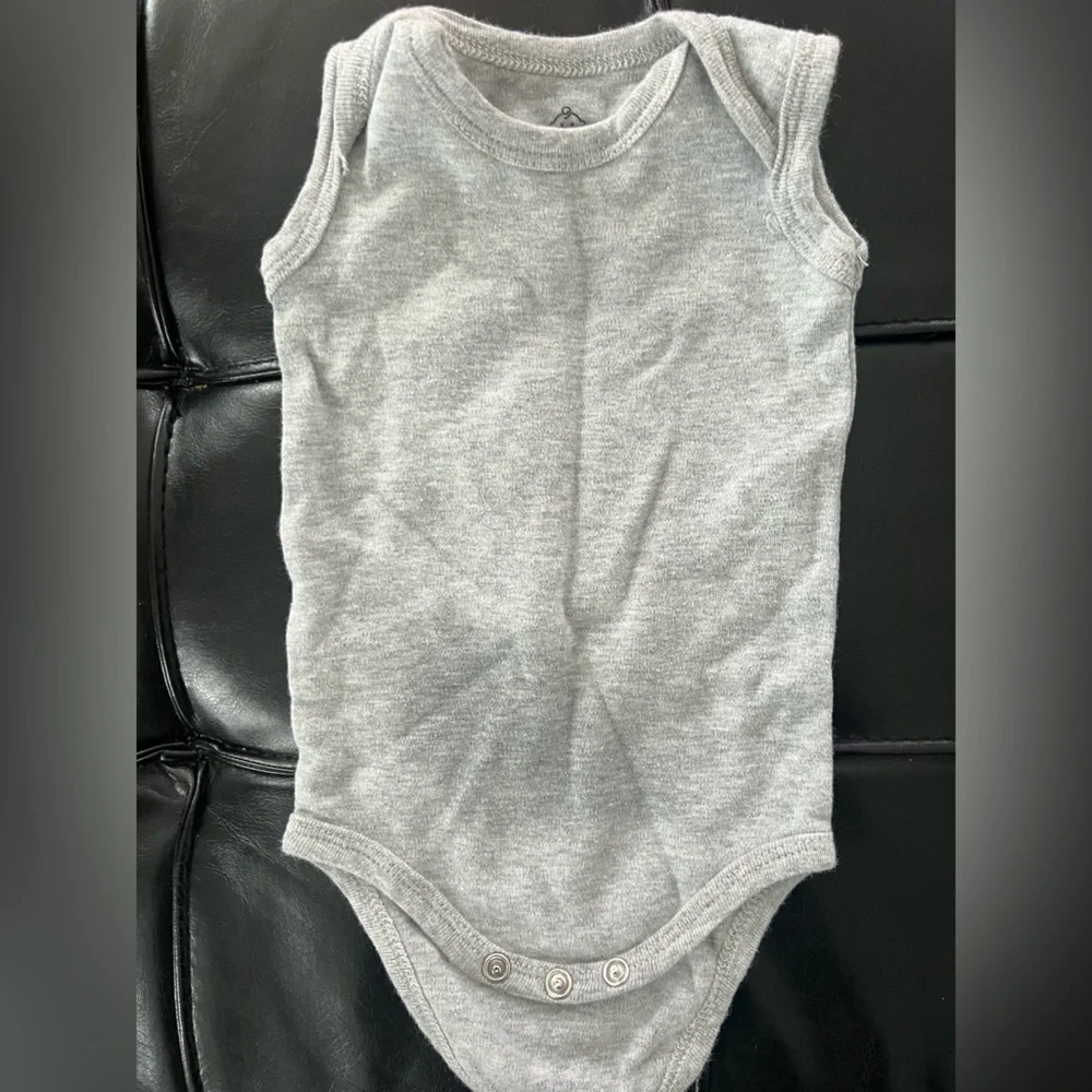 Nike & Activewear Bundle- 0-3 months - Picture 6 of 8